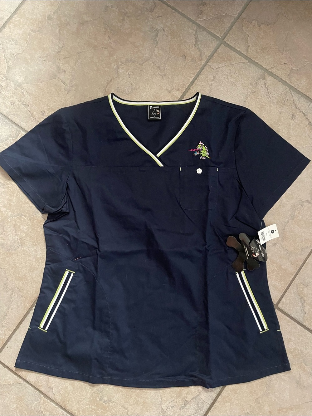 Koi Tokidoki Navy Scrub Top with Lime Contrast Trim NWT women’s size large